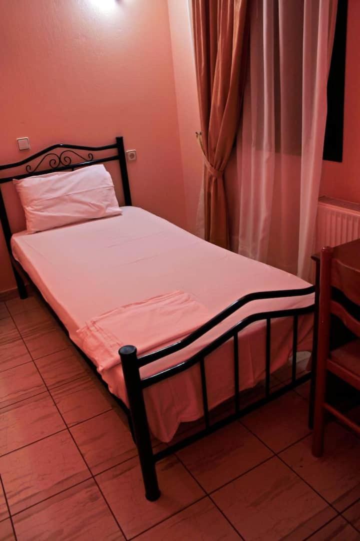 Guesthouse Bizani Neo Mpizani Habitación foto